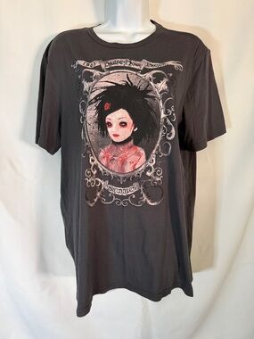 Gothic Doll Graphic Short Sleeve Tee - Charcoal